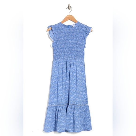 Melrose and Market Dresses & Skirts - 2 for $10 Melrose And Market Smocked Flutter Sleeve Midi Dress